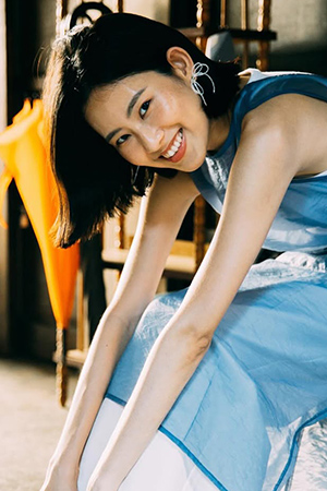 莫曼君